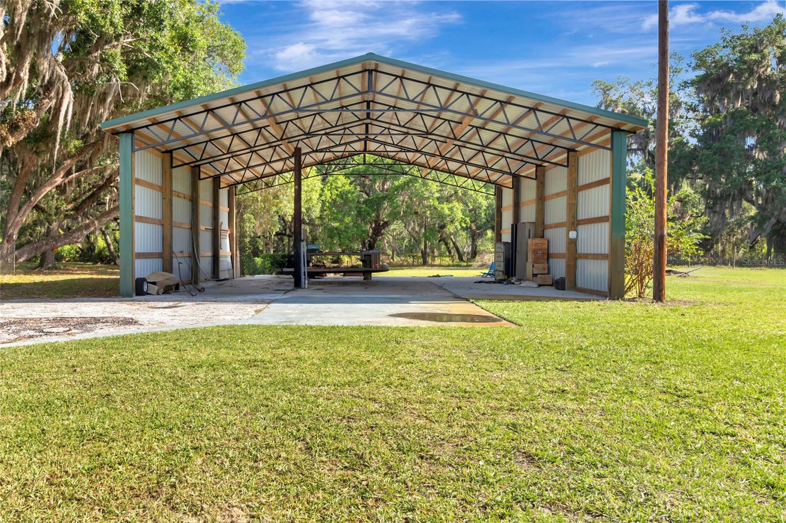 1520 LEGACY WOODS COURT