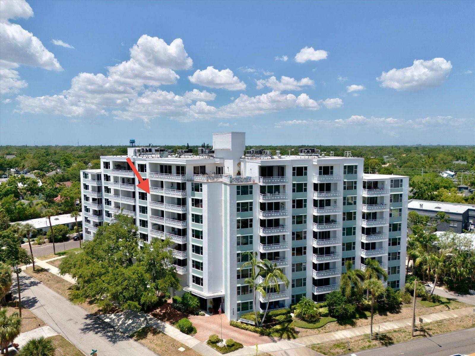 700 BEACH DRIVE NE 705