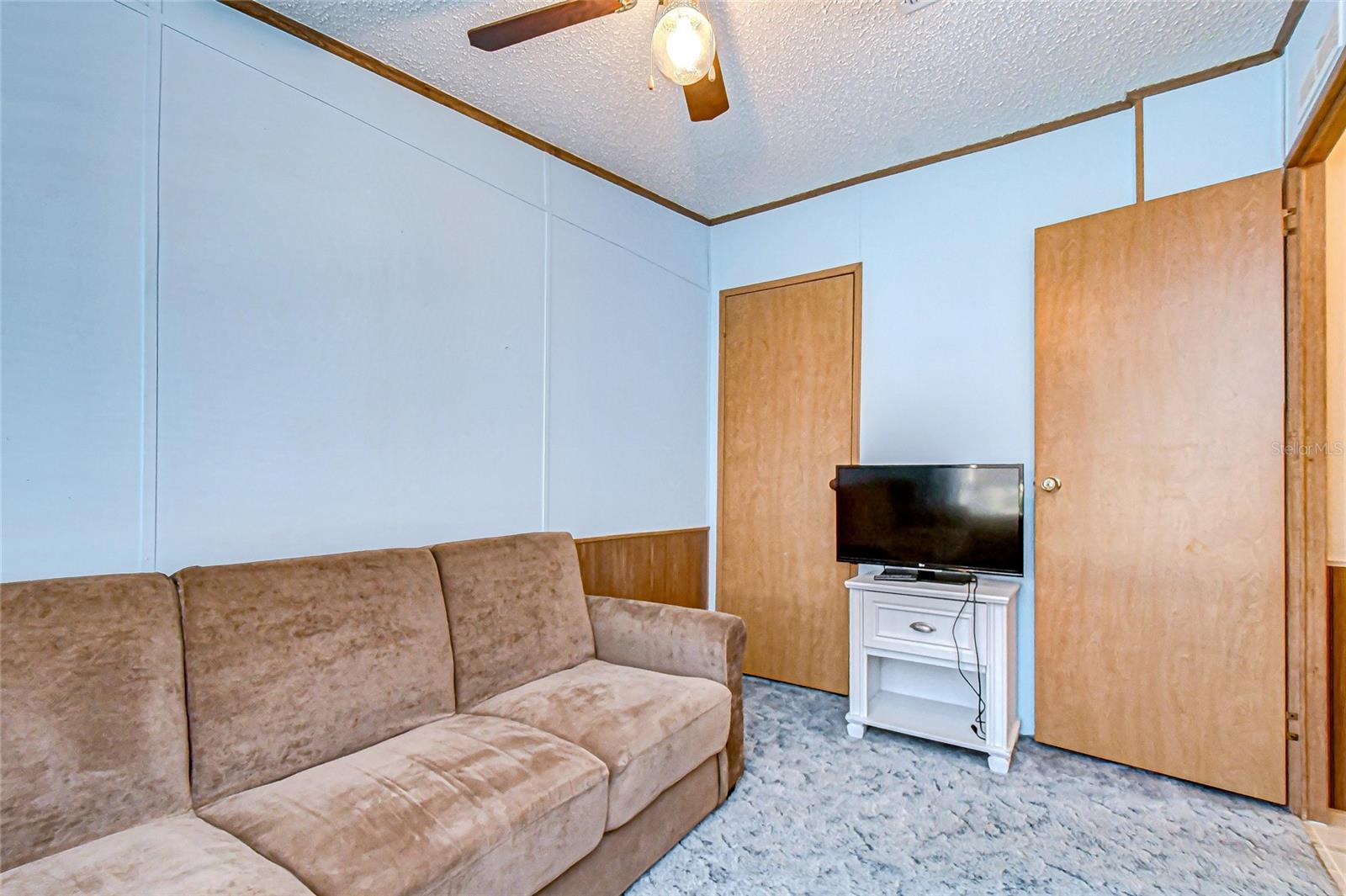 FLORIDA TRAILER ESTATES - Residential