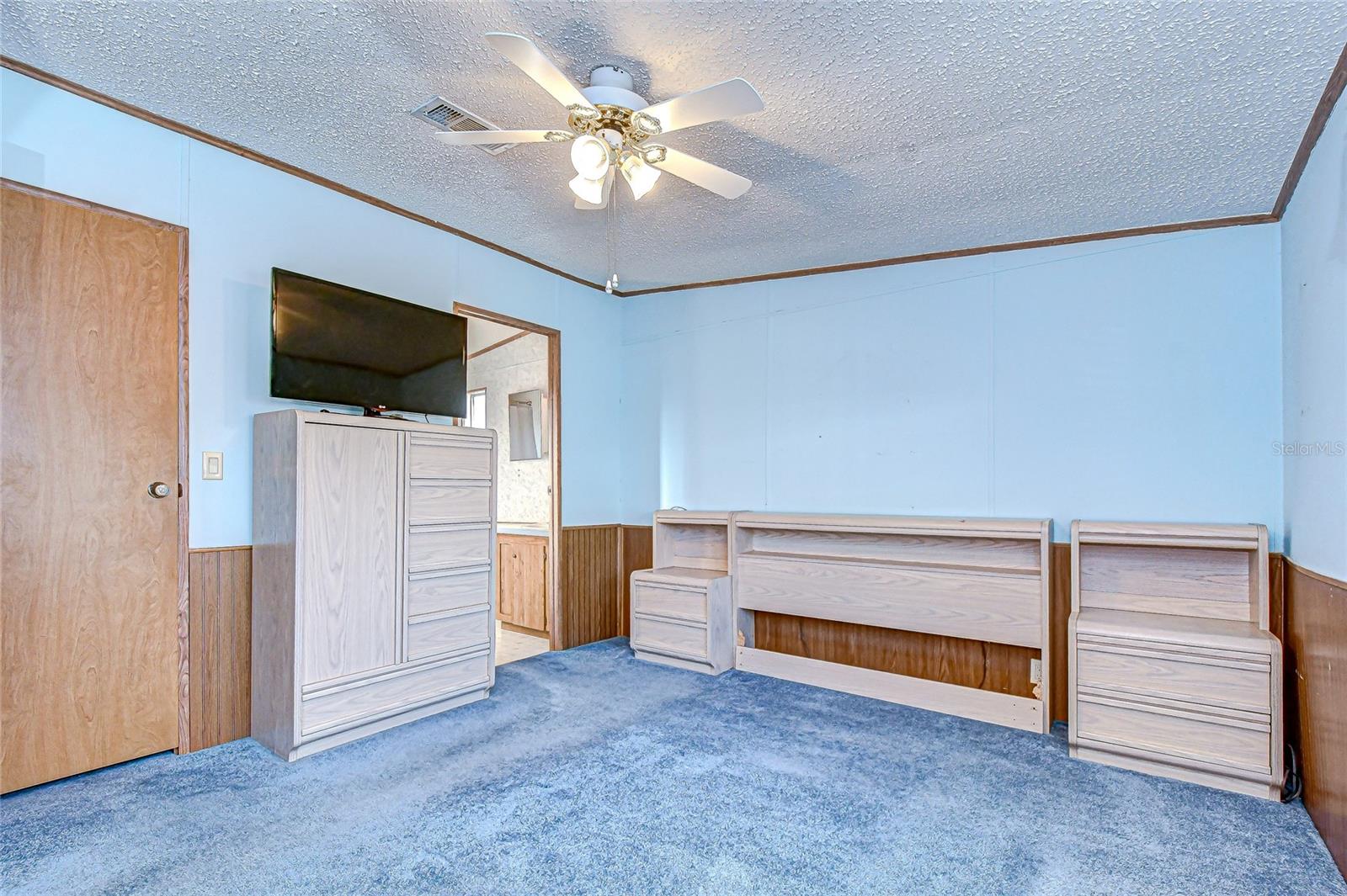 FLORIDA TRAILER ESTATES - Residential