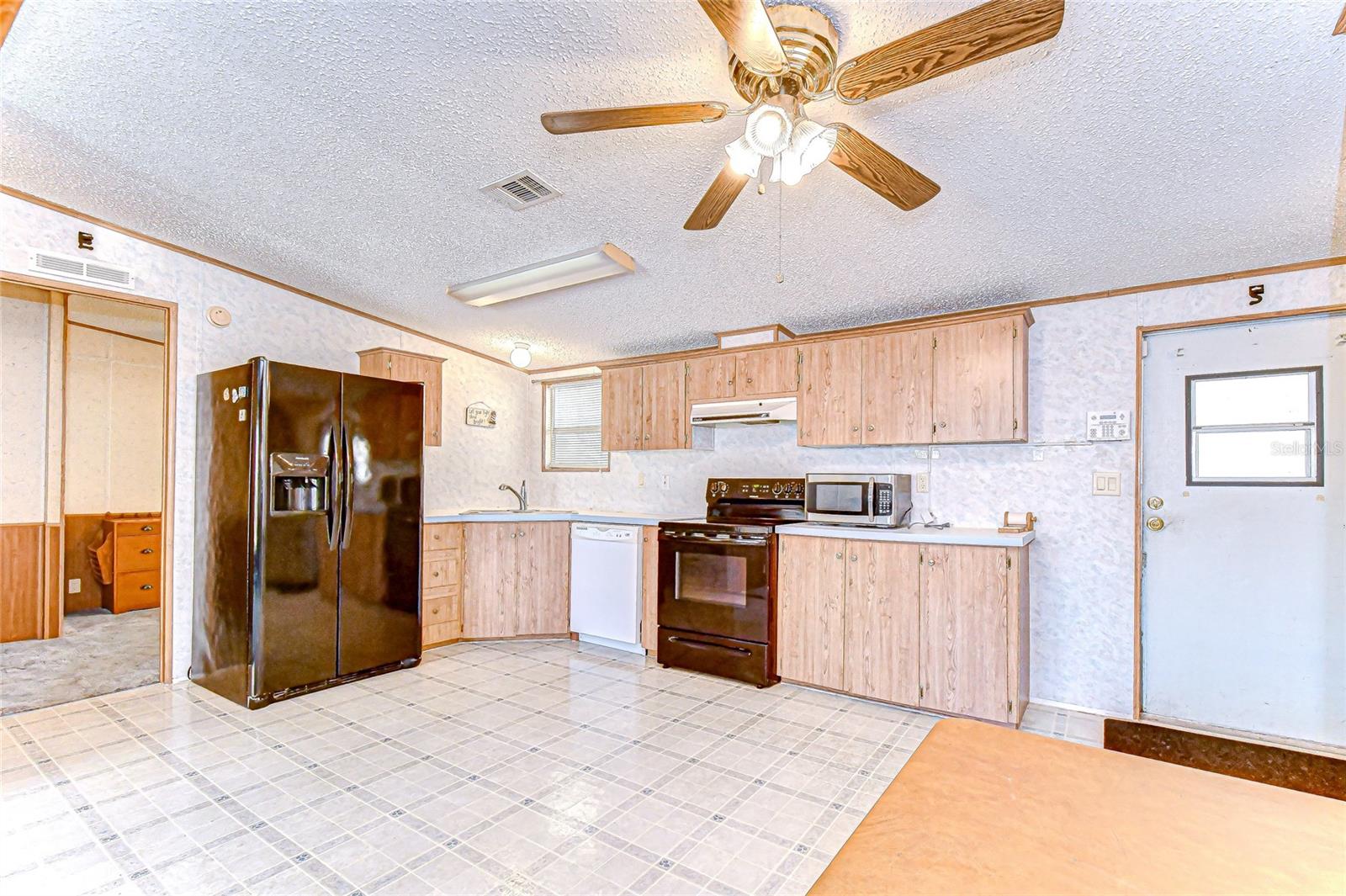 FLORIDA TRAILER ESTATES - Residential