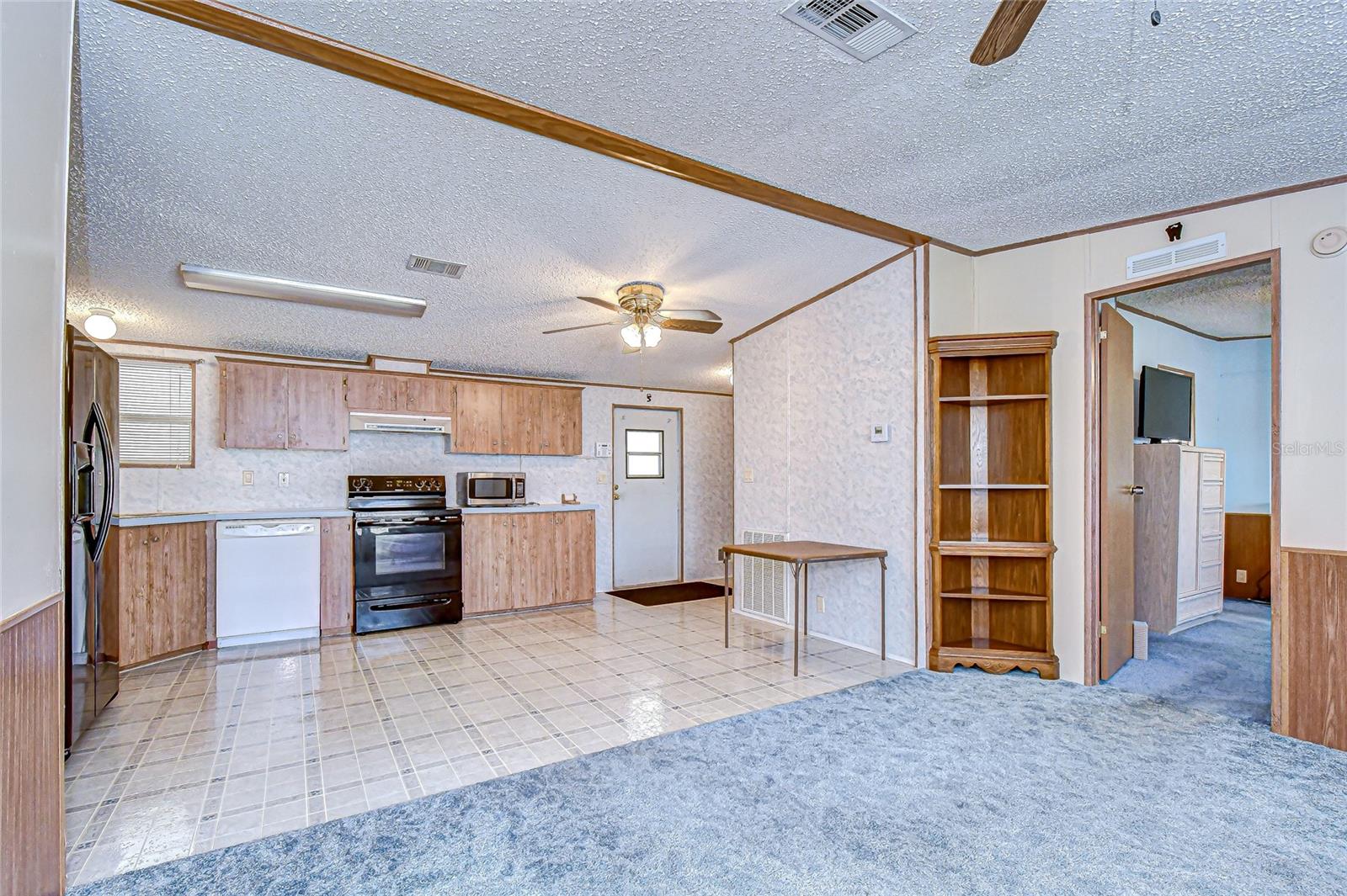 FLORIDA TRAILER ESTATES - Residential