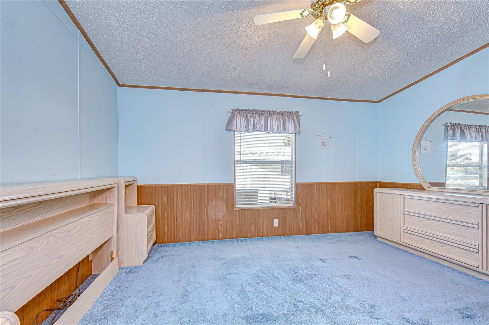 FLORIDA TRAILER ESTATES - Residential