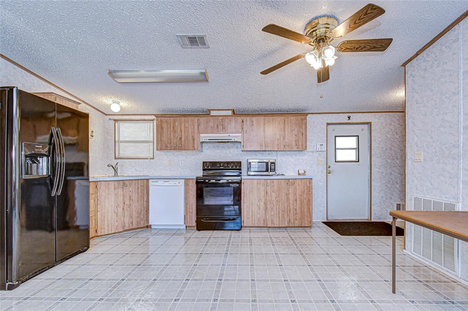 FLORIDA TRAILER ESTATES - Residential