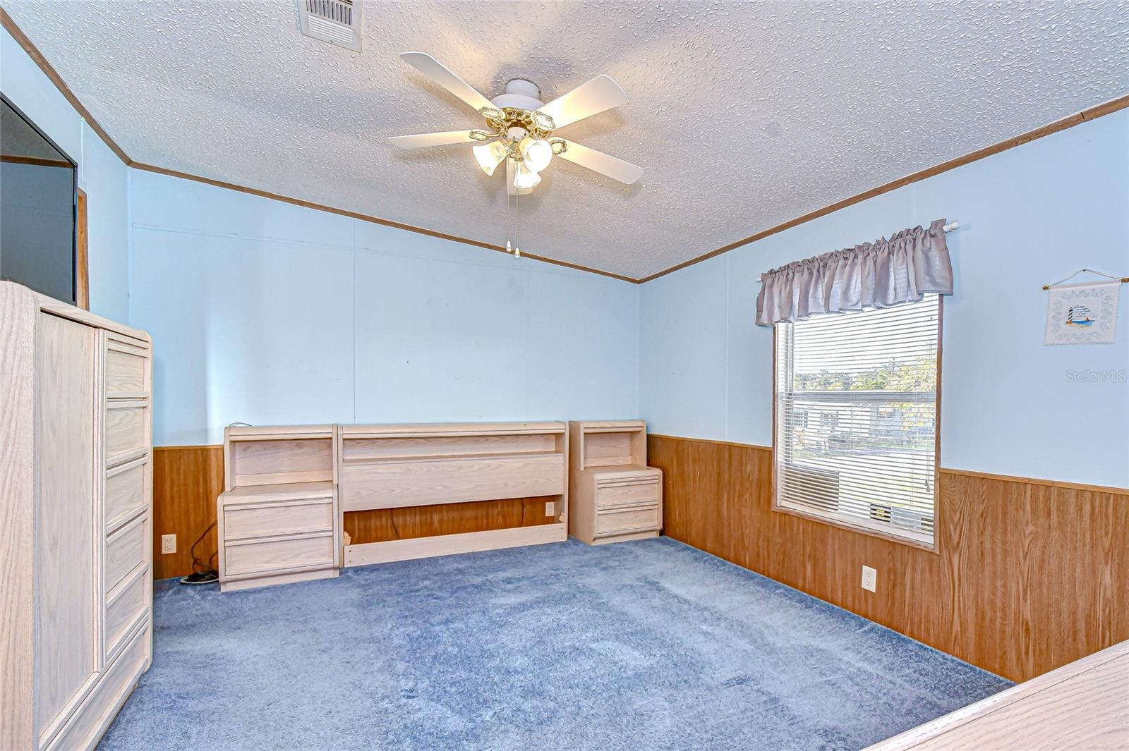 FLORIDA TRAILER ESTATES - Residential