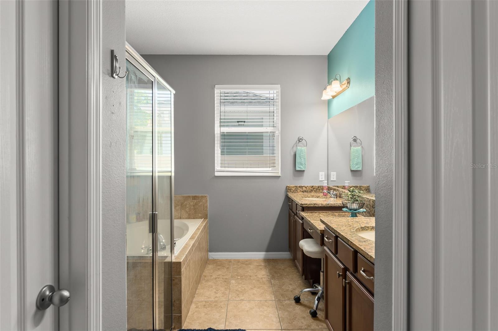 NOVA POINTE PHASE 1 - Residential