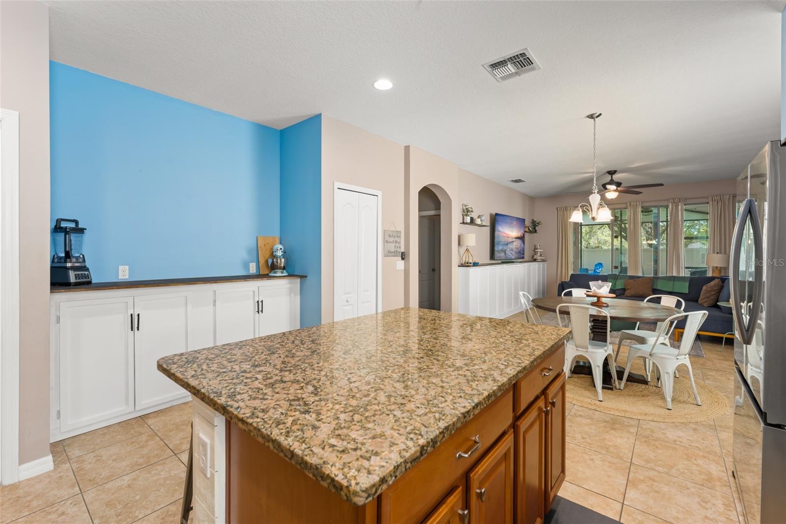 NOVA POINTE PHASE 1 - Residential