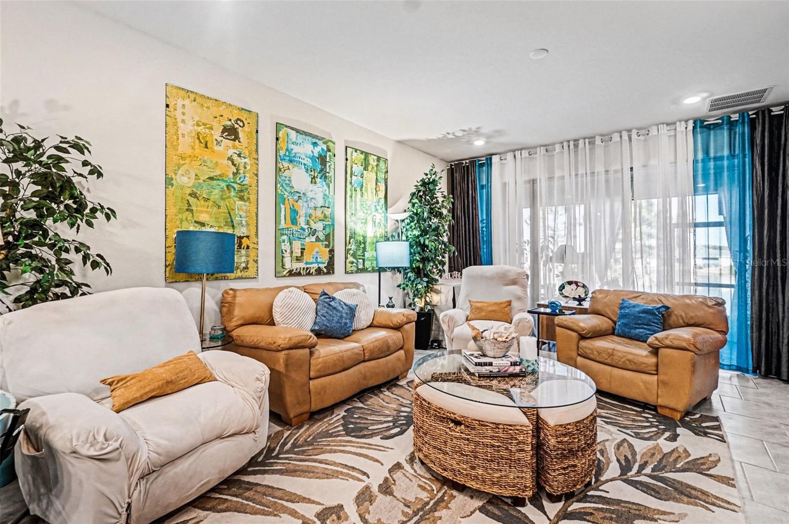 PALMS/SERENOA PH 3 - Residential