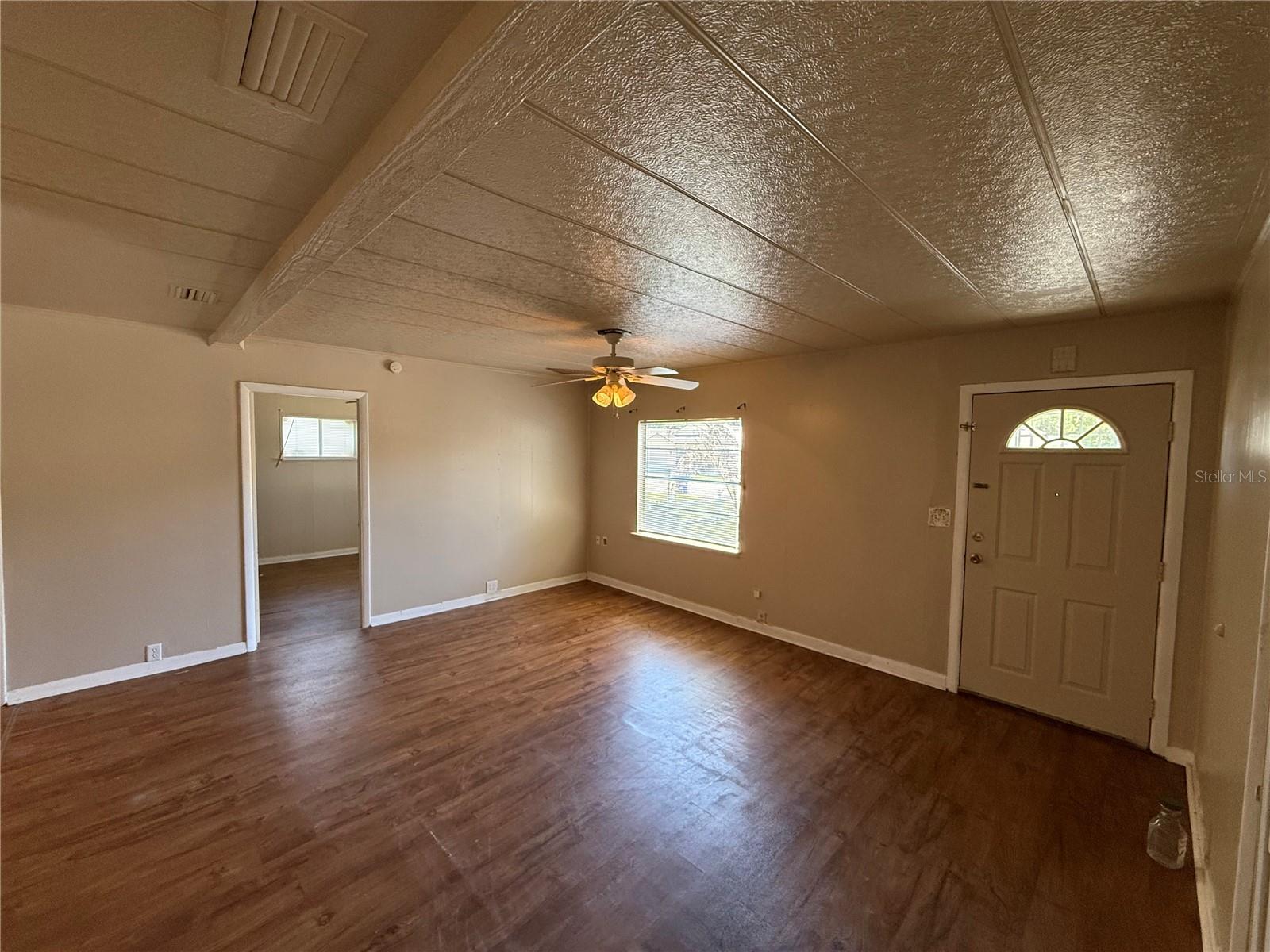 1619 SUNNY STREET