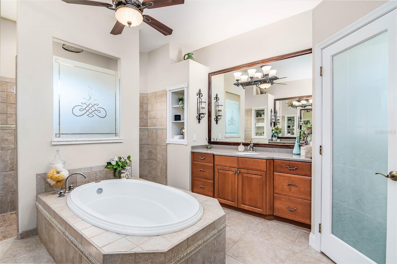 CASABELLA PH 01 - Residential