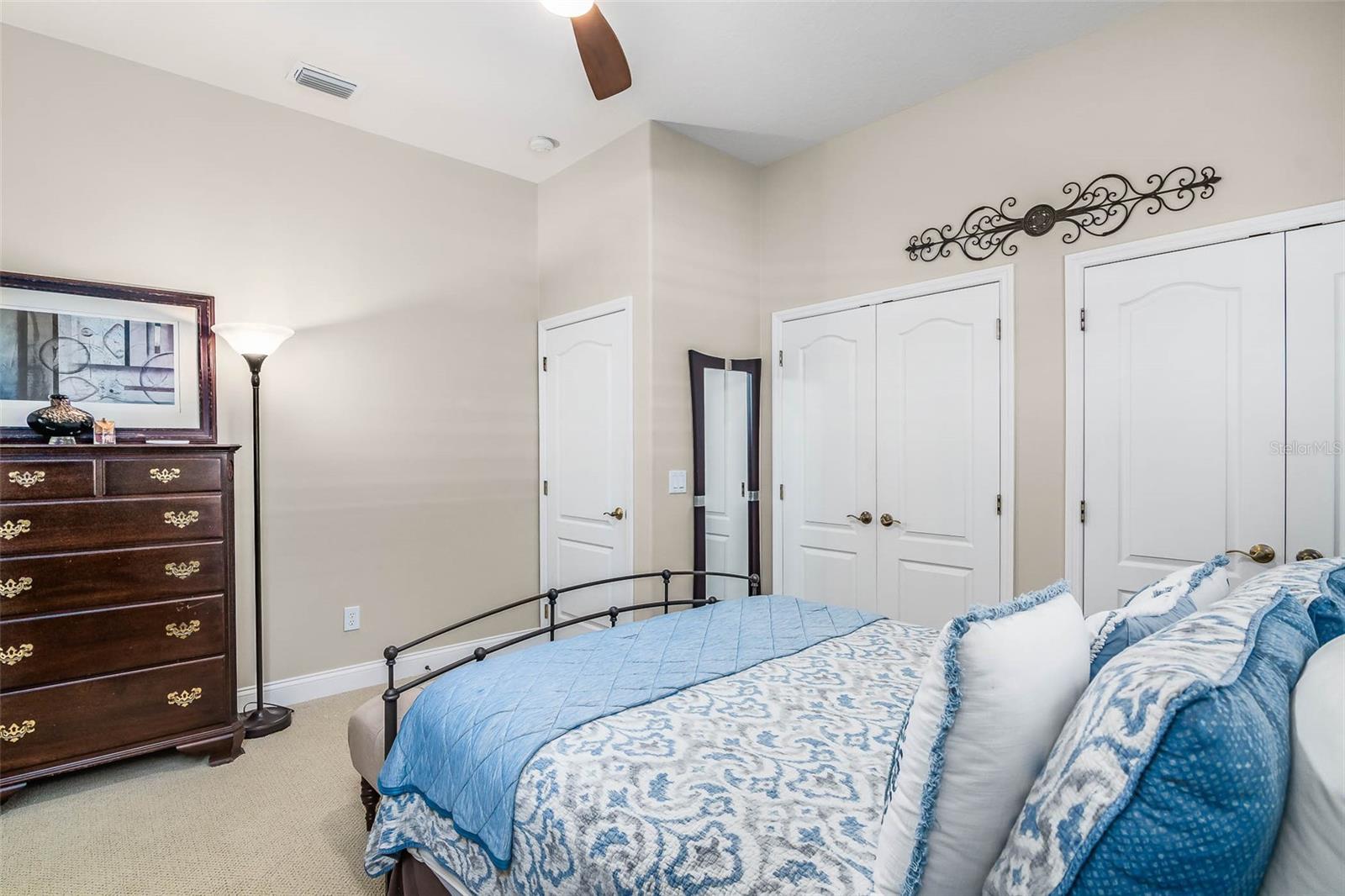 CASABELLA PH 01 - Residential