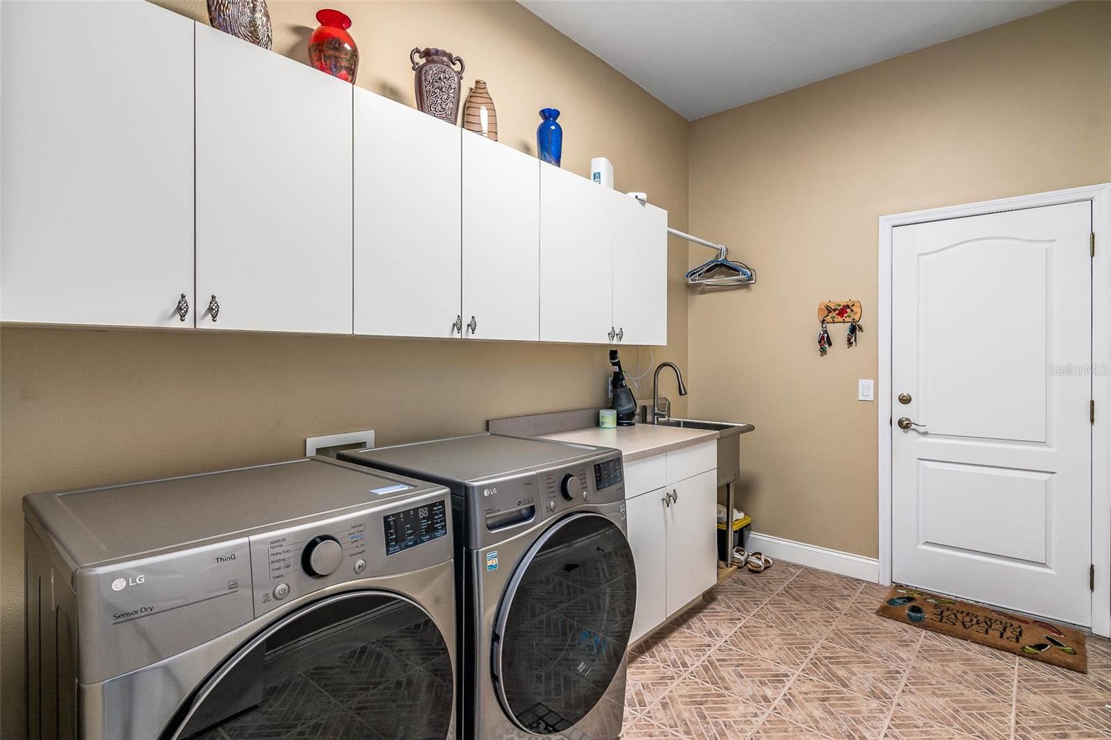 CASABELLA PH 01 - Residential