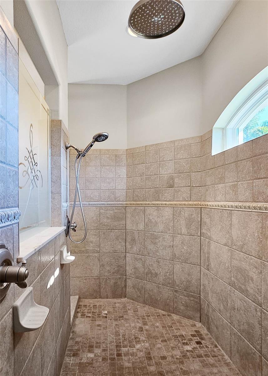 CASABELLA PH 01 - Residential