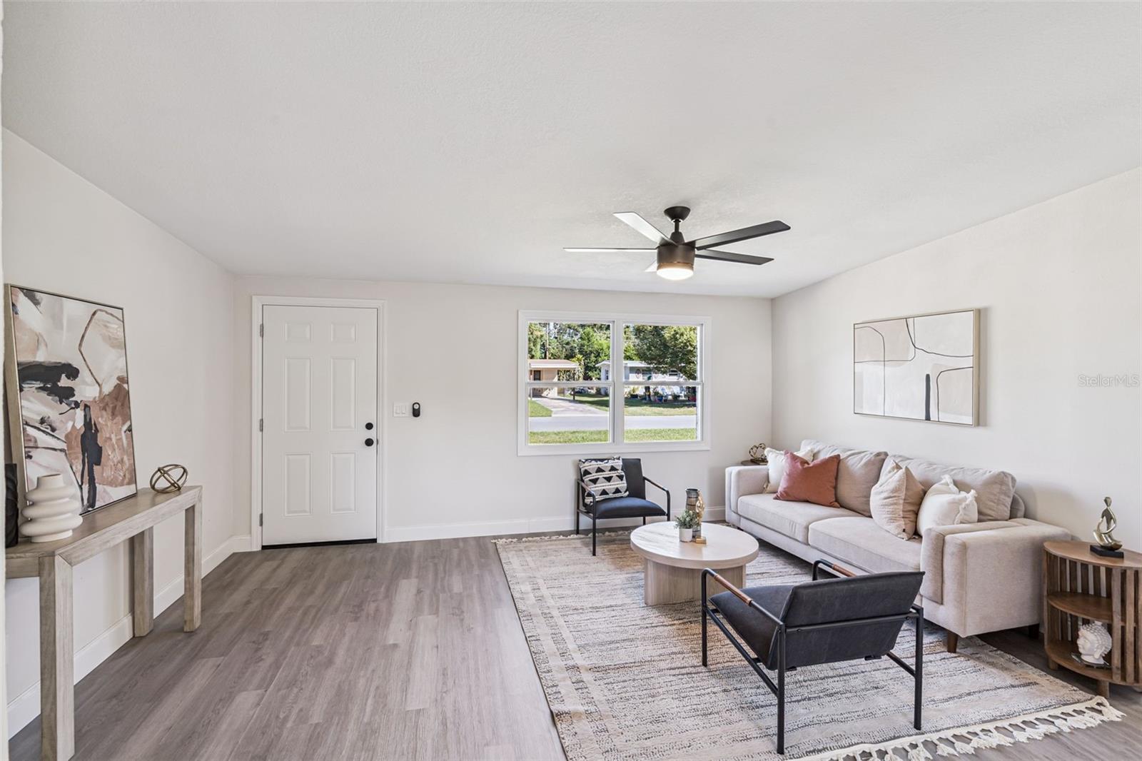 918 LORMANN CIRCLE