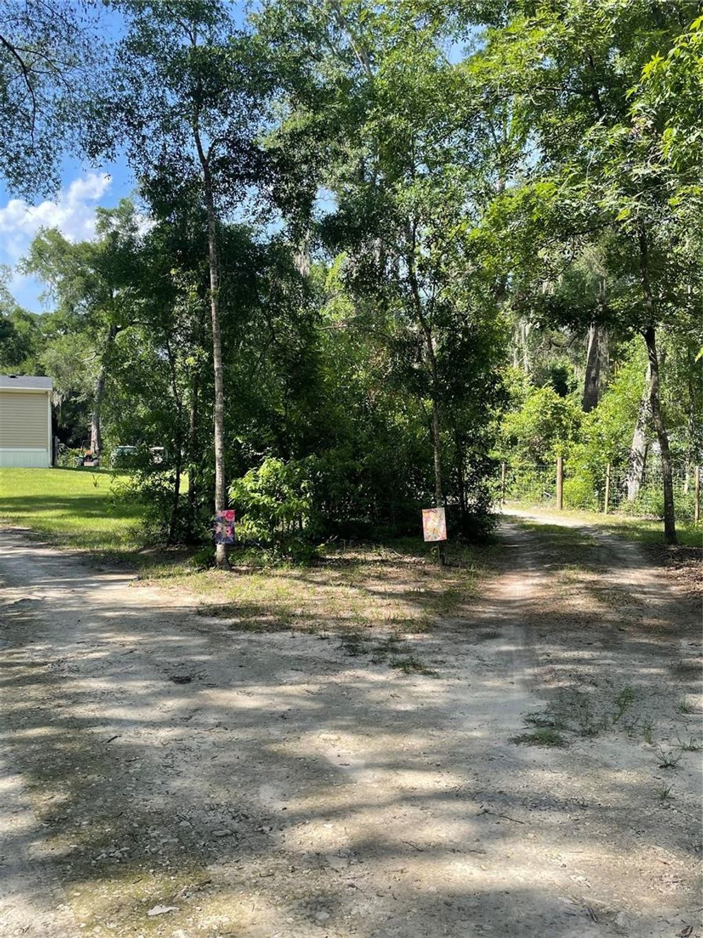 Photo of 2006 SE 46th Way, Trenton, FL 32693 (MLS # W7886555)