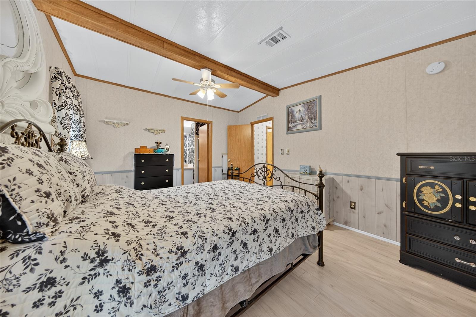 BANBURY VILLAGE CONDO - Residential