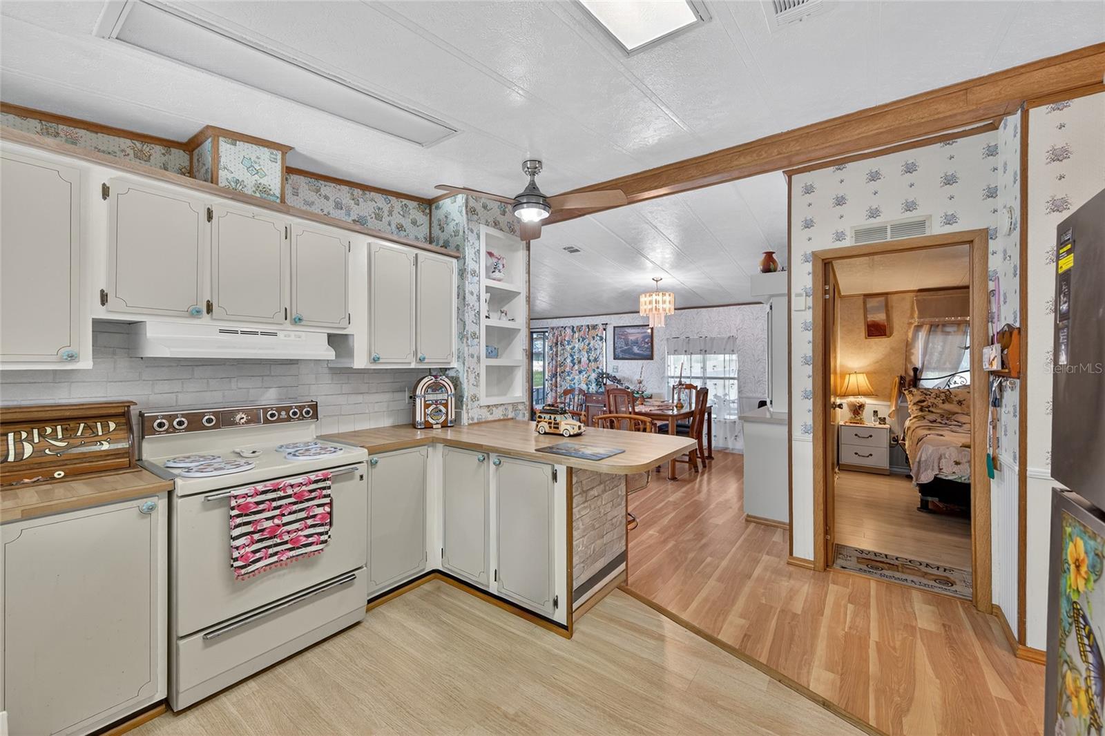 BANBURY VILLAGE CONDO - Residential