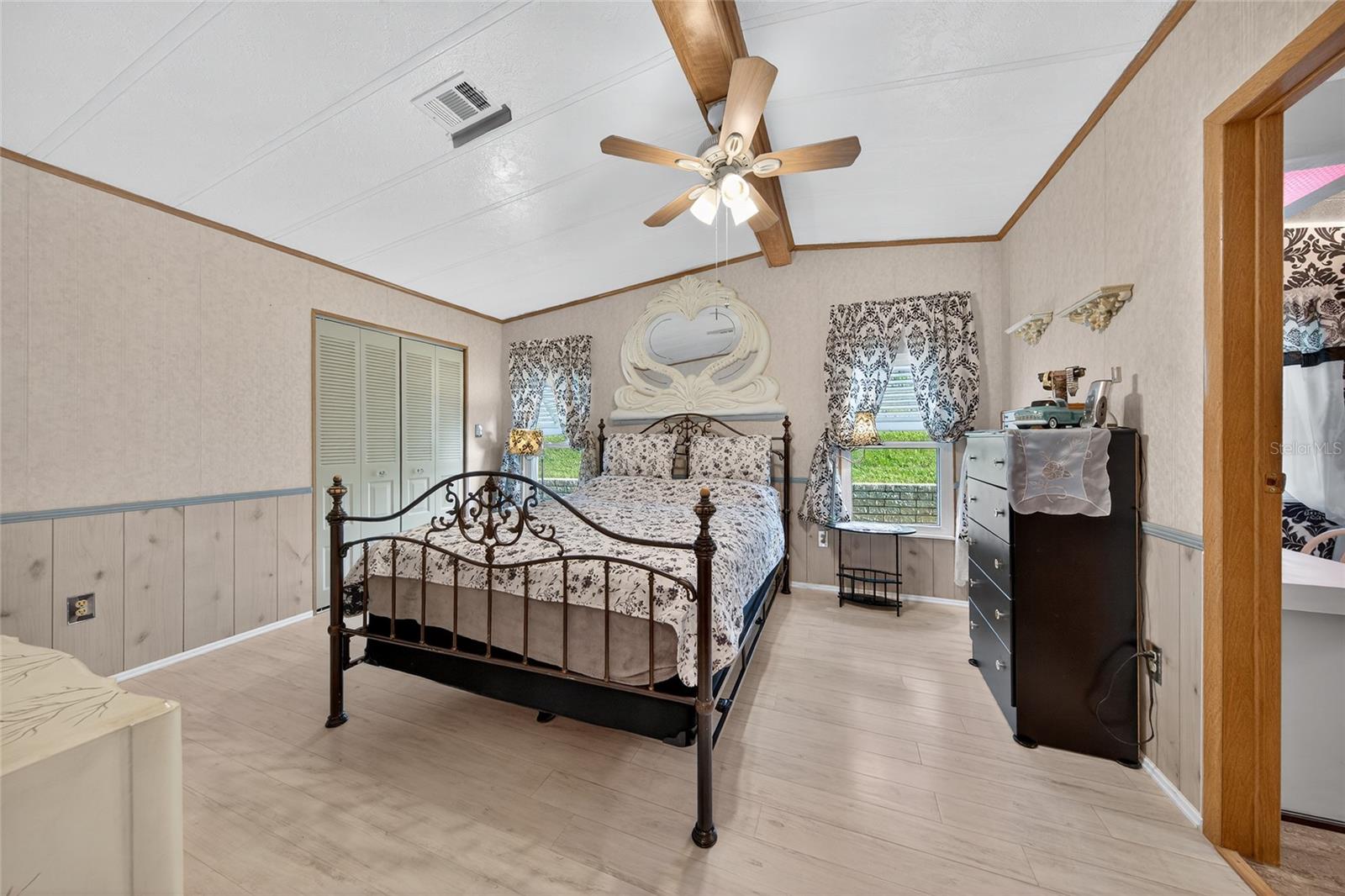 BANBURY VILLAGE CONDO - Residential