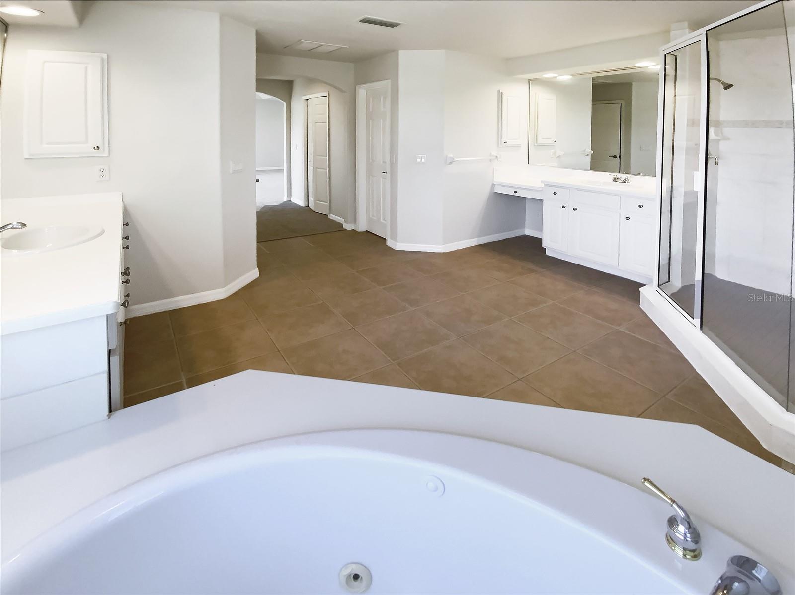 RIVENDELL THE WOODLANDS - Residential