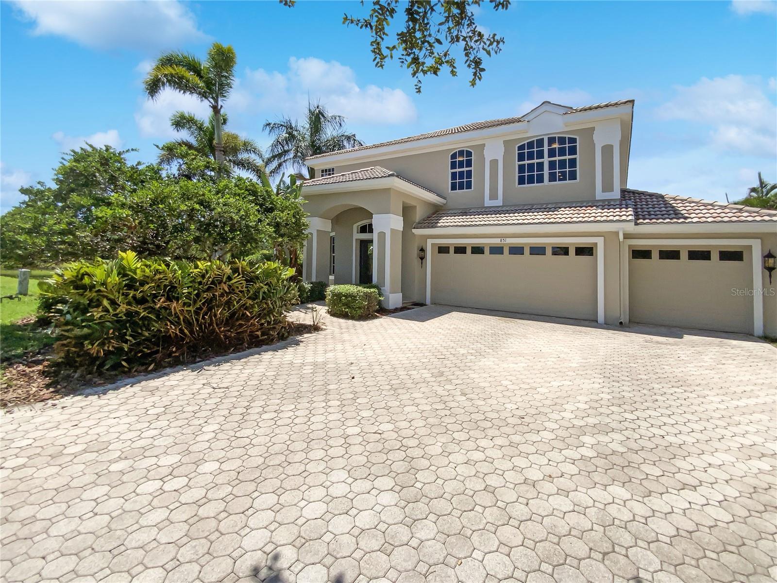 RIVENDELL THE WOODLANDS - Residential