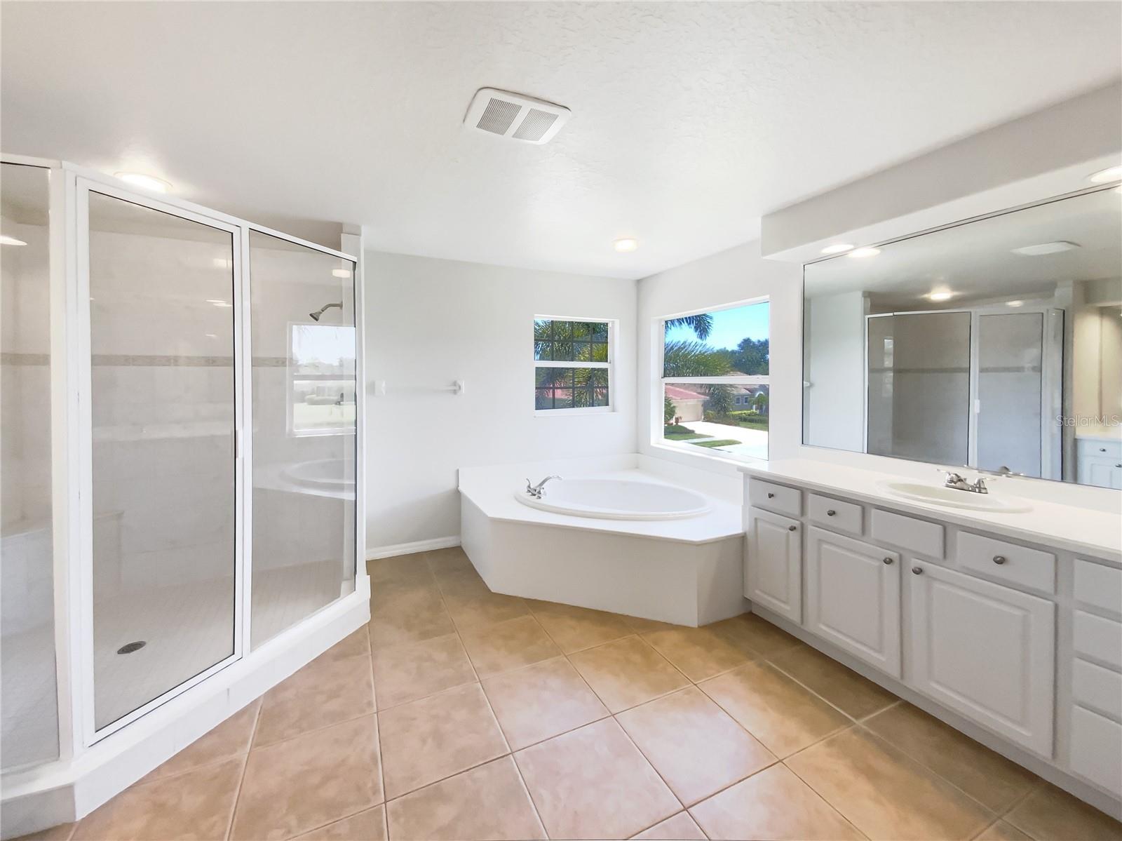 RIVENDELL THE WOODLANDS - Residential