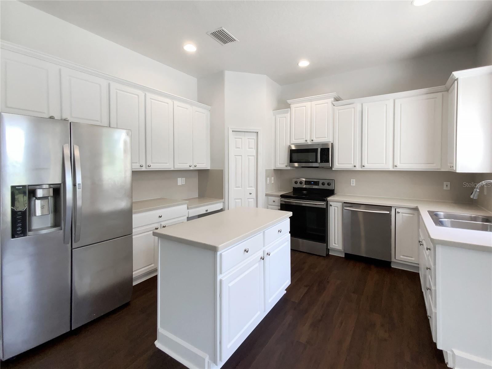 RIVENDELL THE WOODLANDS - Residential