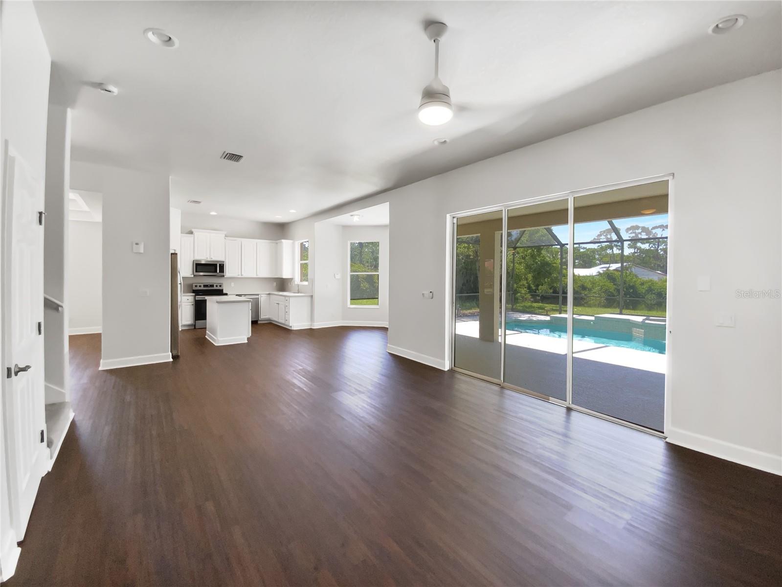 RIVENDELL THE WOODLANDS - Residential