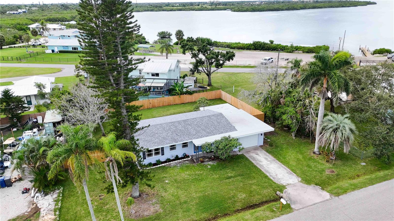 723 45TH STREET COURT W