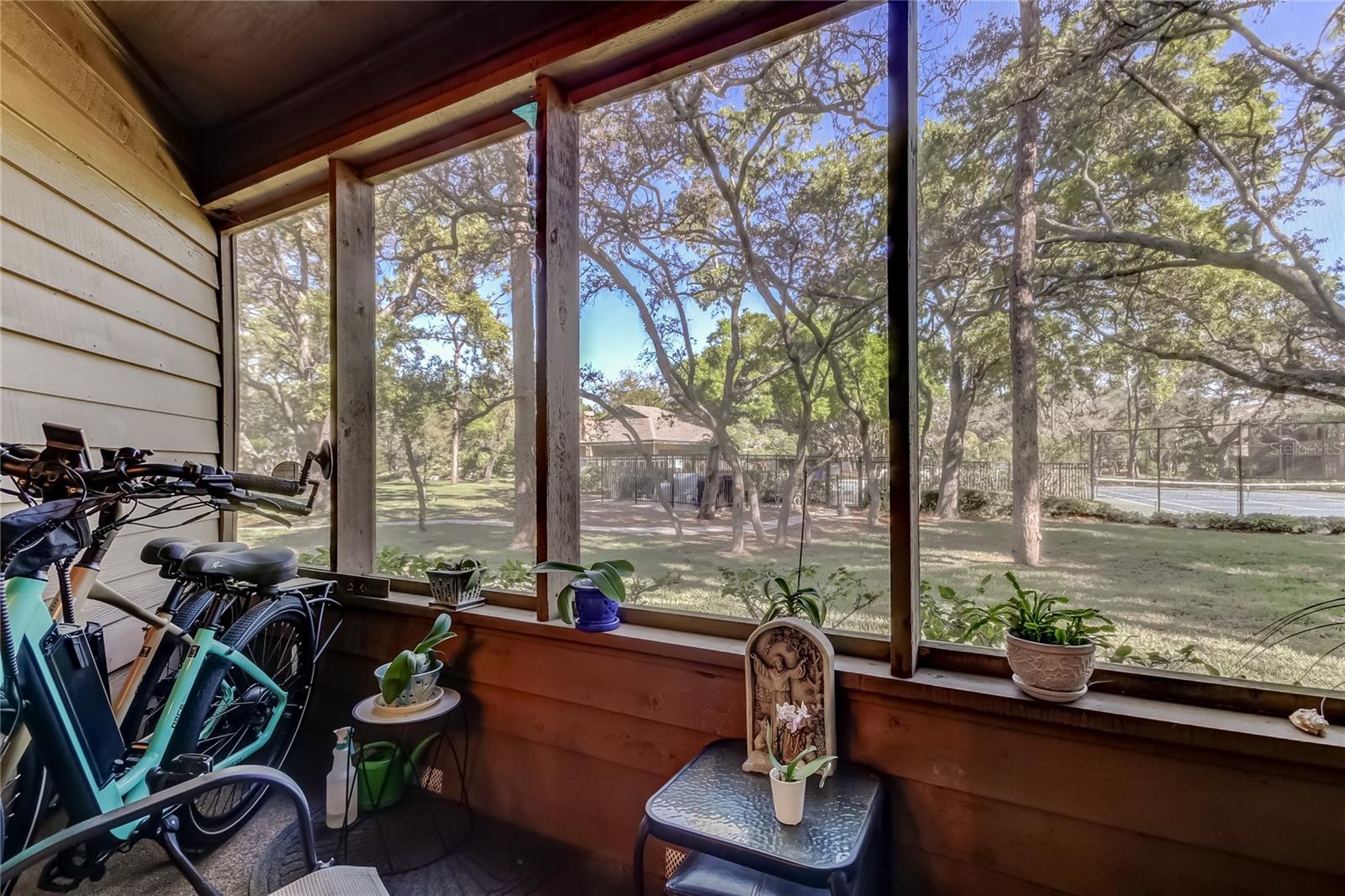 GLENEAGLES I CONDO - Residential