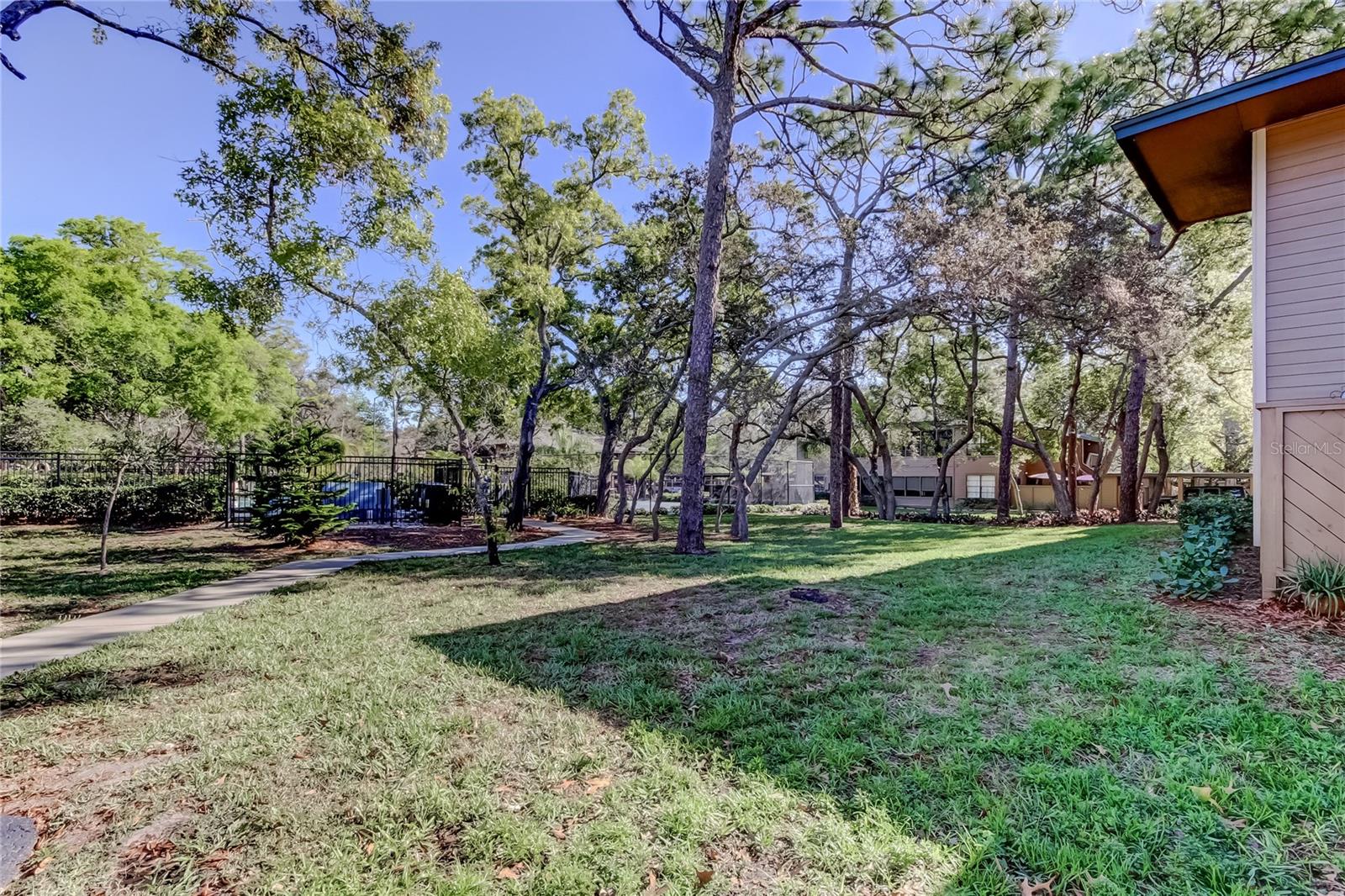 GLENEAGLES I CONDO - Residential