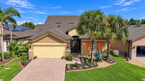 Photo of 492 Pontevedra Rd, Davenport, FL 33896 (MLS # S5159300)