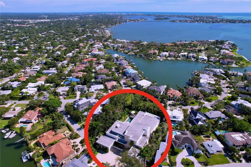 Photo of 1347 Harbor Drive, Sarasota, FL 34239 (MLS # A4679697)