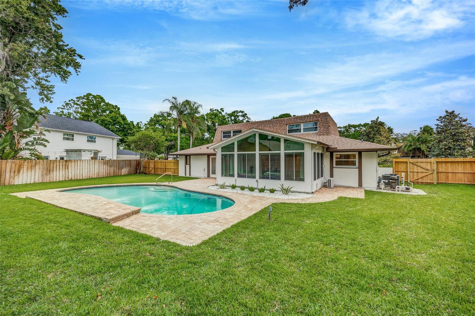 CARROLLWOOD VILLAGE SEC 1 - Residential