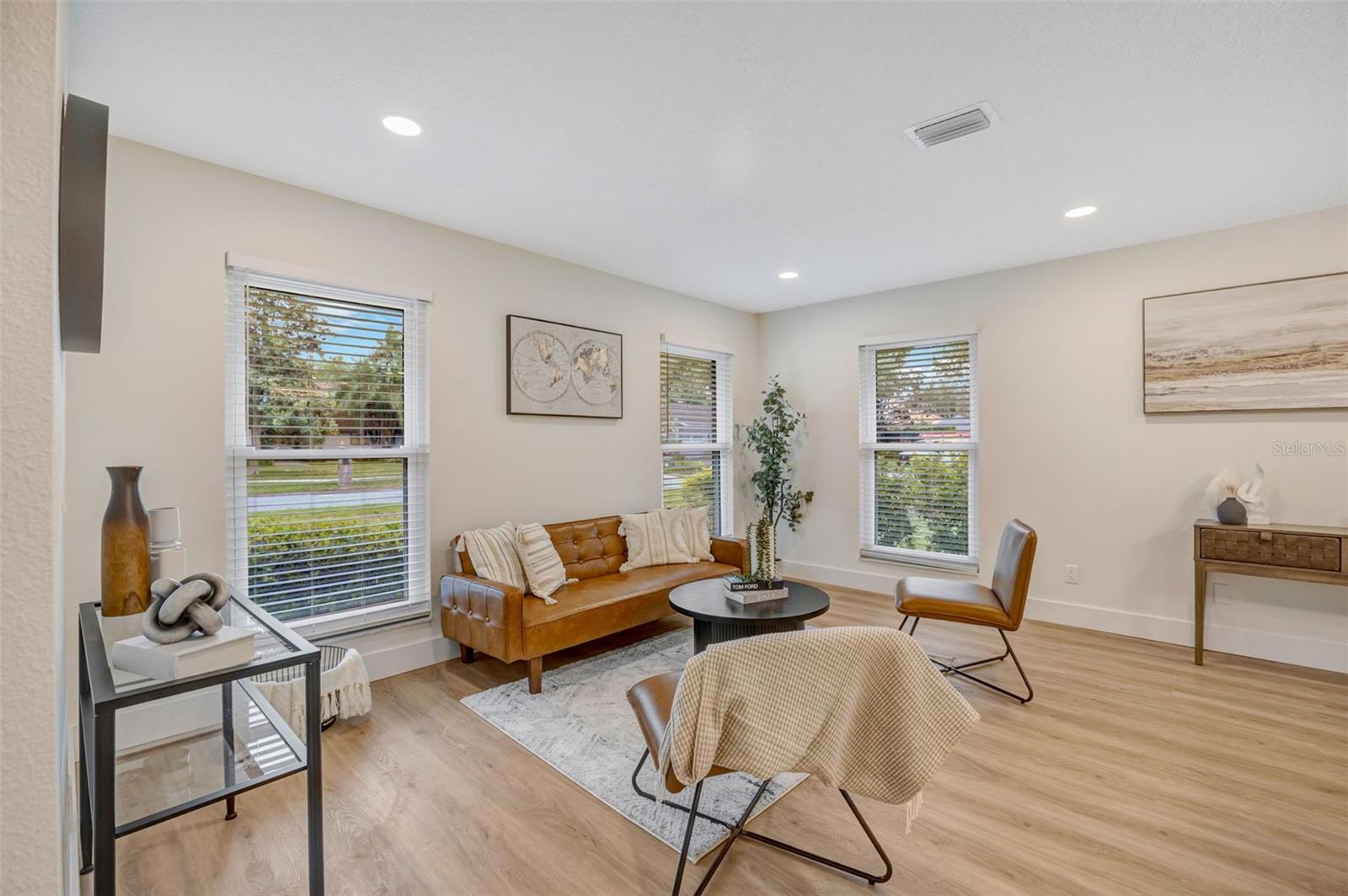 CARROLLWOOD VILLAGE SEC 1 - Residential