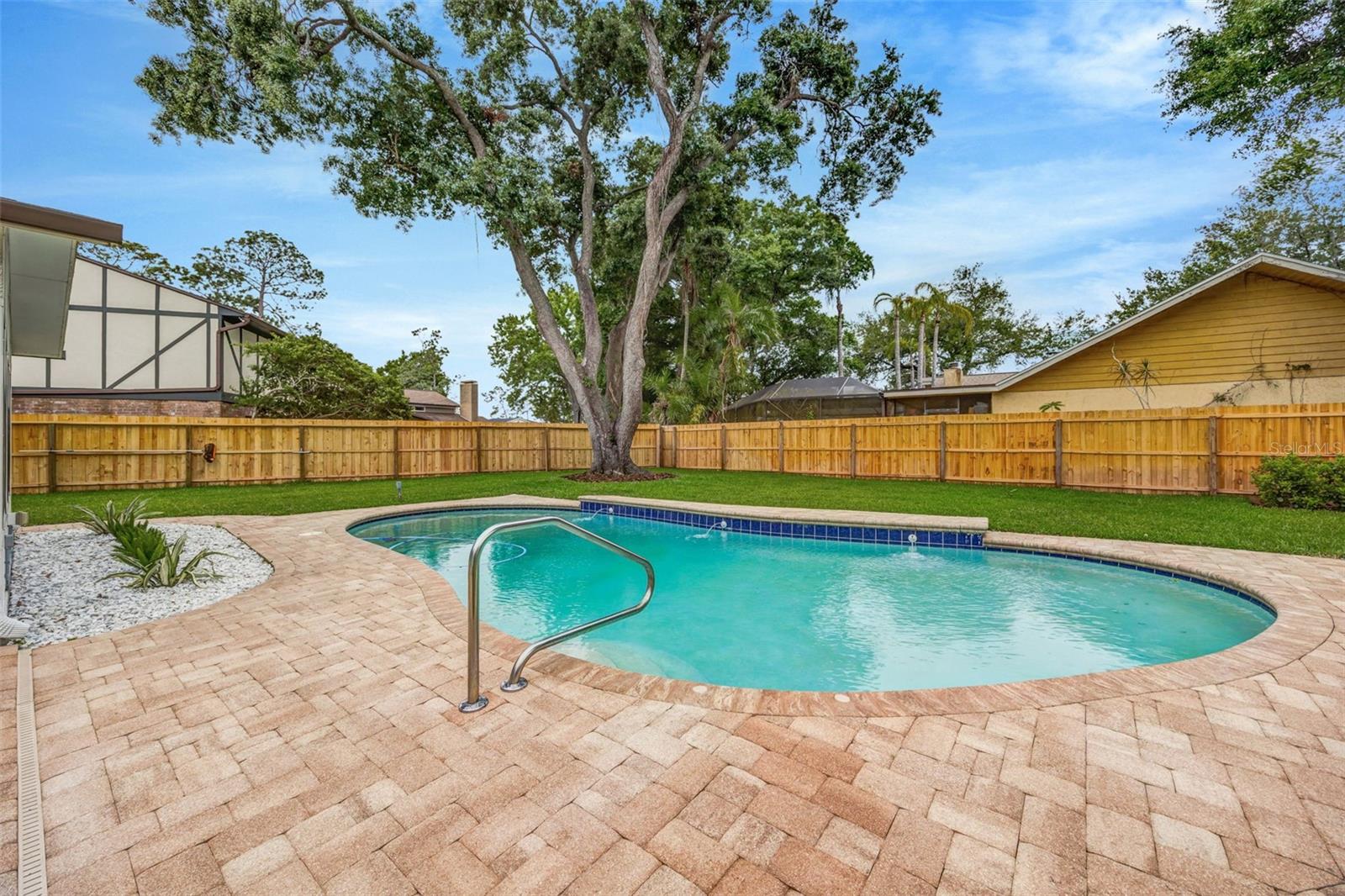 CARROLLWOOD VILLAGE SEC 1 - Residential