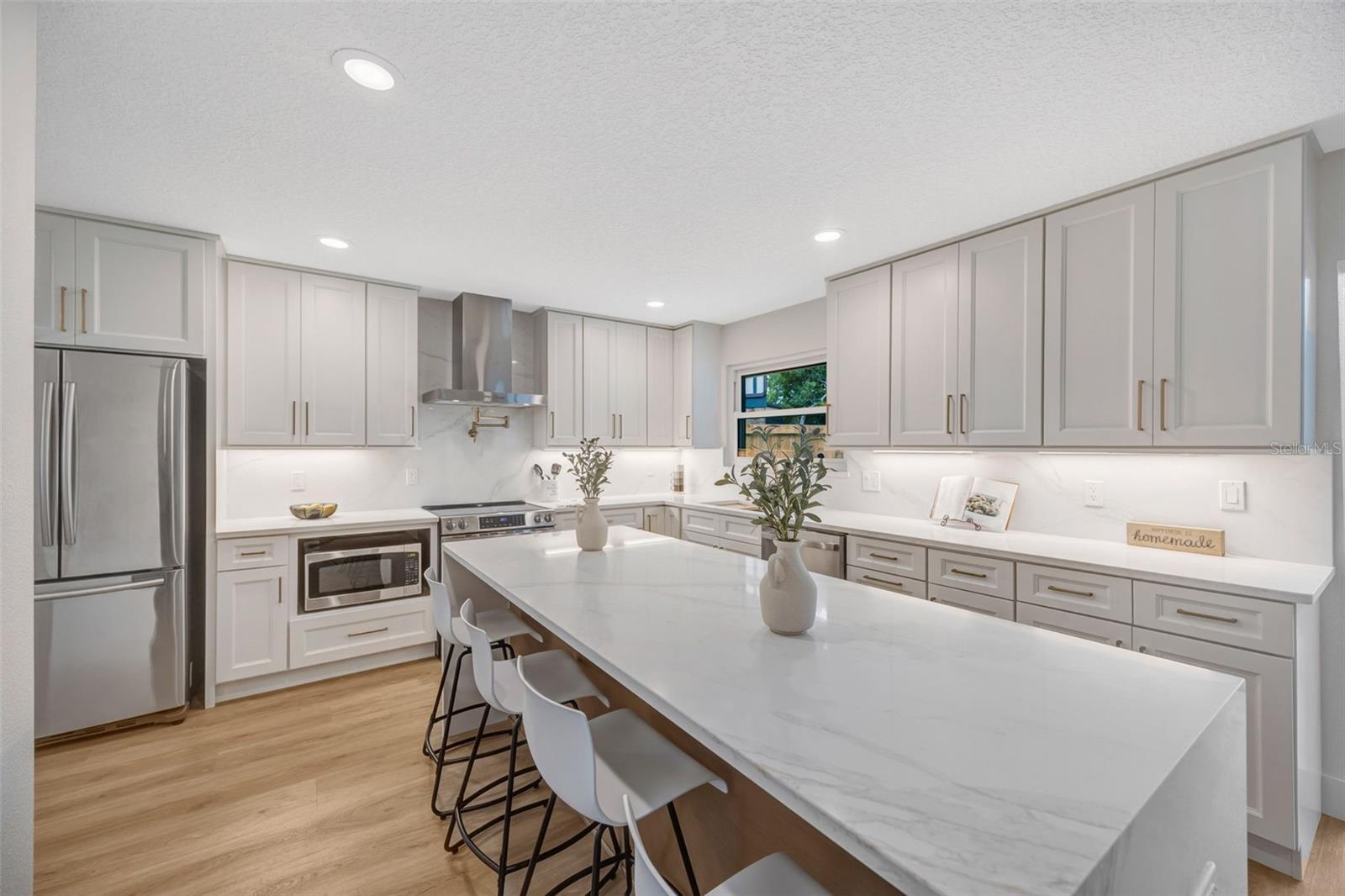 CARROLLWOOD VILLAGE SEC 1 - Residential