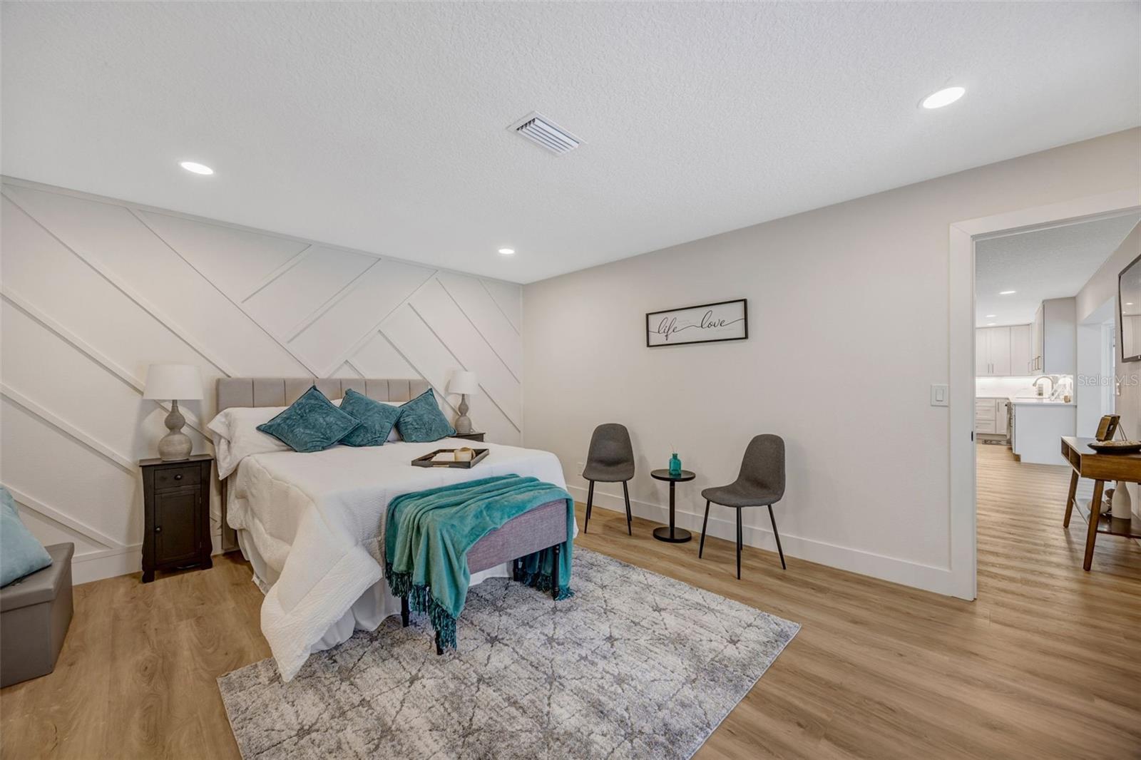 CARROLLWOOD VILLAGE SEC 1 - Residential