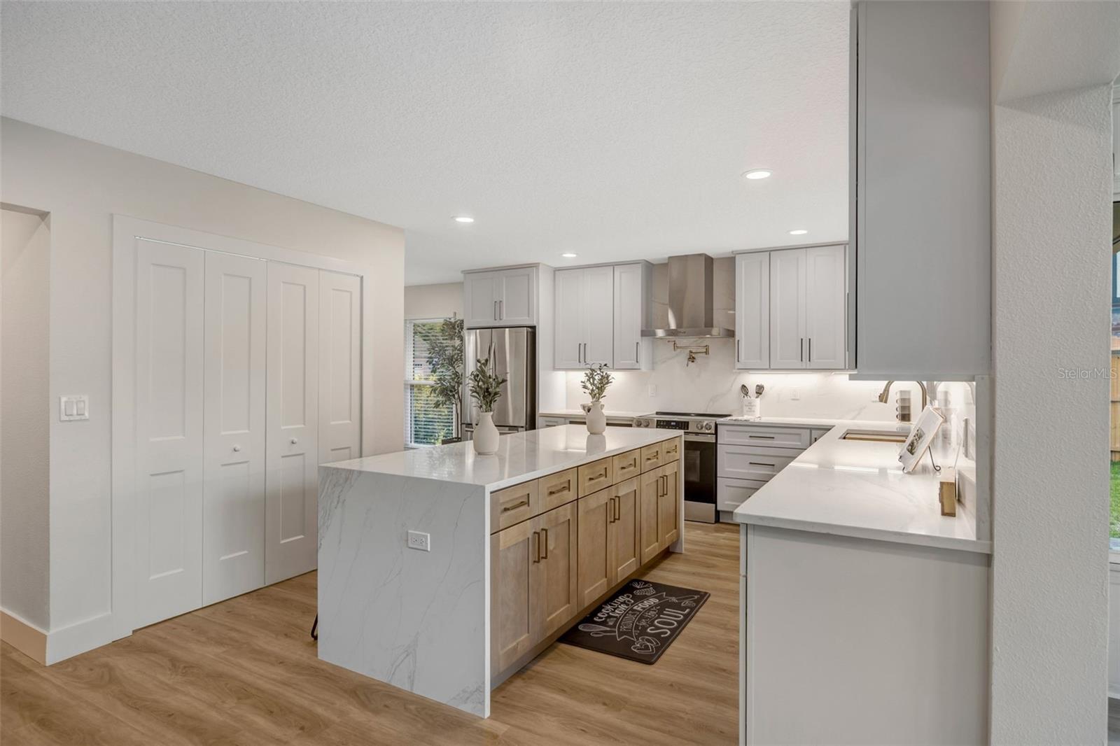 CARROLLWOOD VILLAGE SEC 1 - Residential