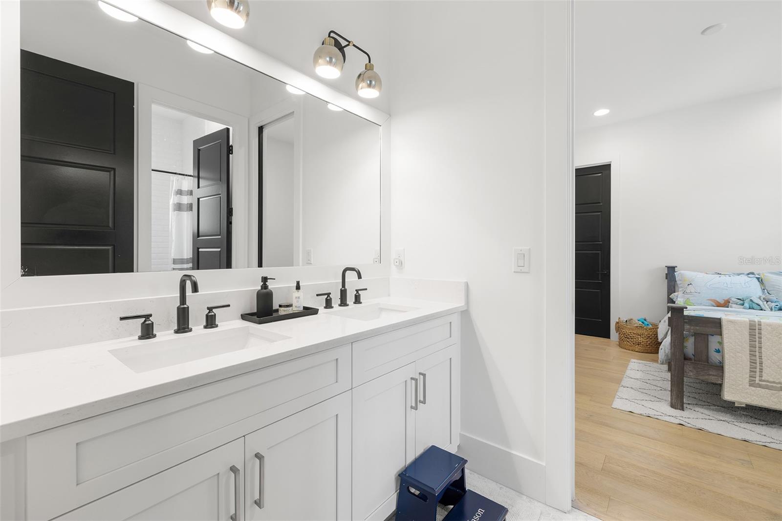 MARYLAND MANOR REV - Residential