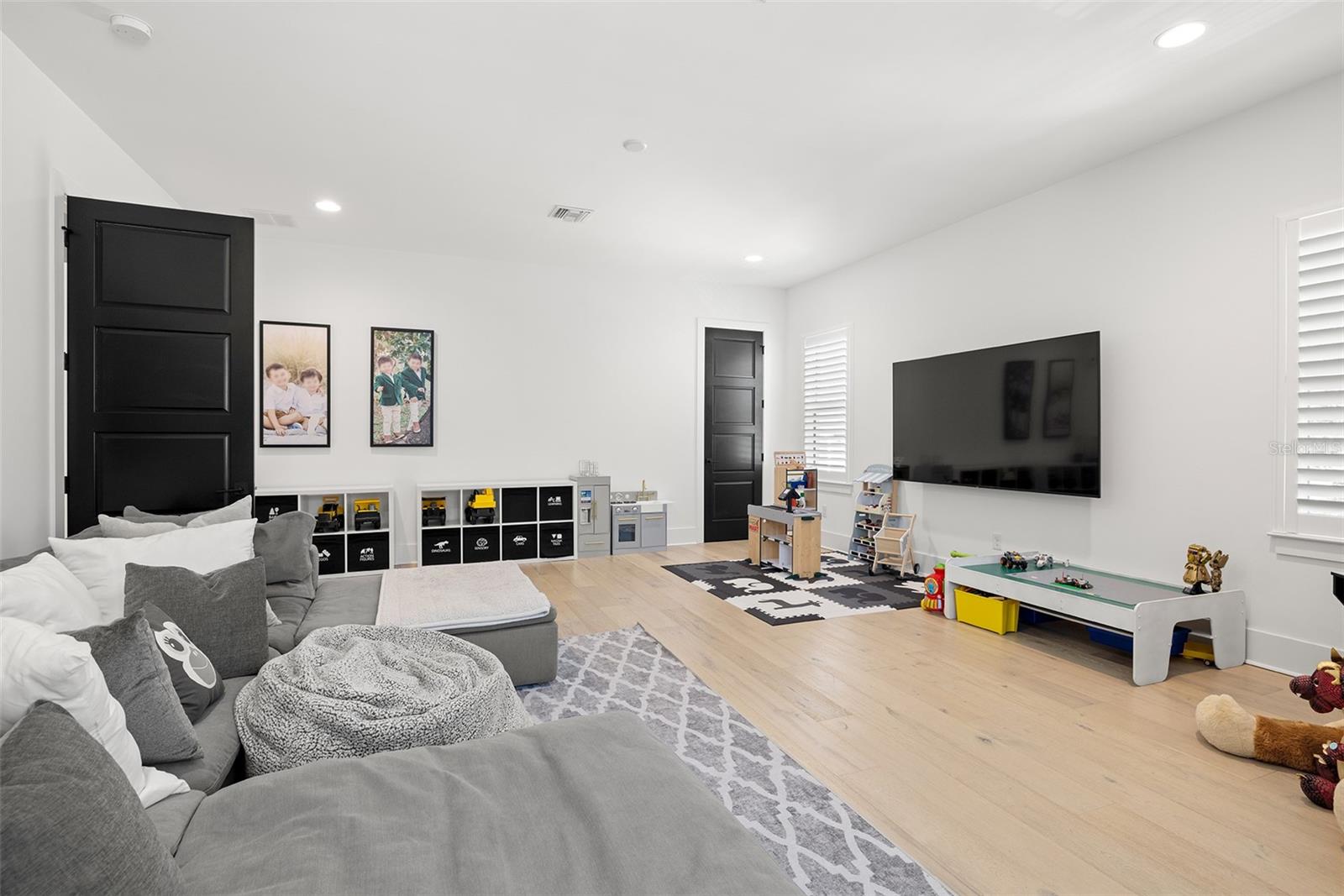 MARYLAND MANOR REV - Residential