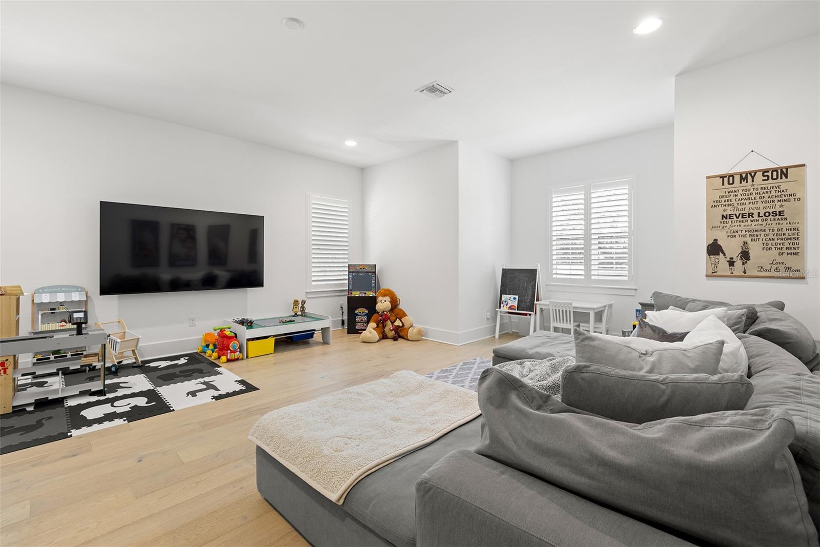 MARYLAND MANOR REV - Residential