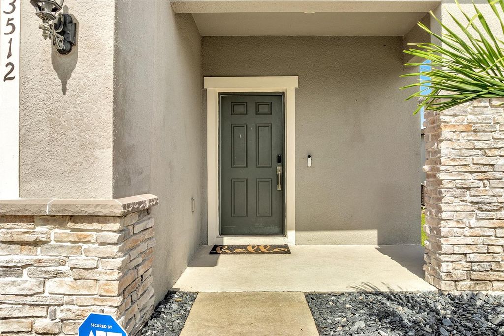 Photo of 3512 Southern Cross Loop, Kissimmee, FL 34744 (MLS # O6352979)
