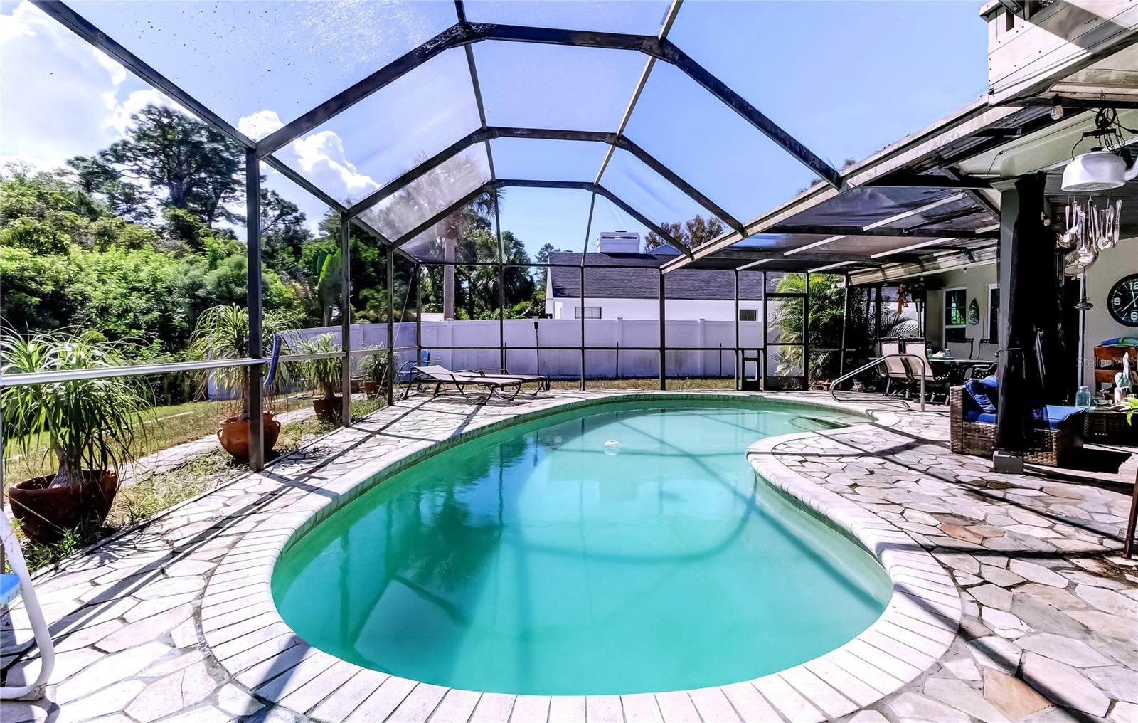 SAND BAY - Residential