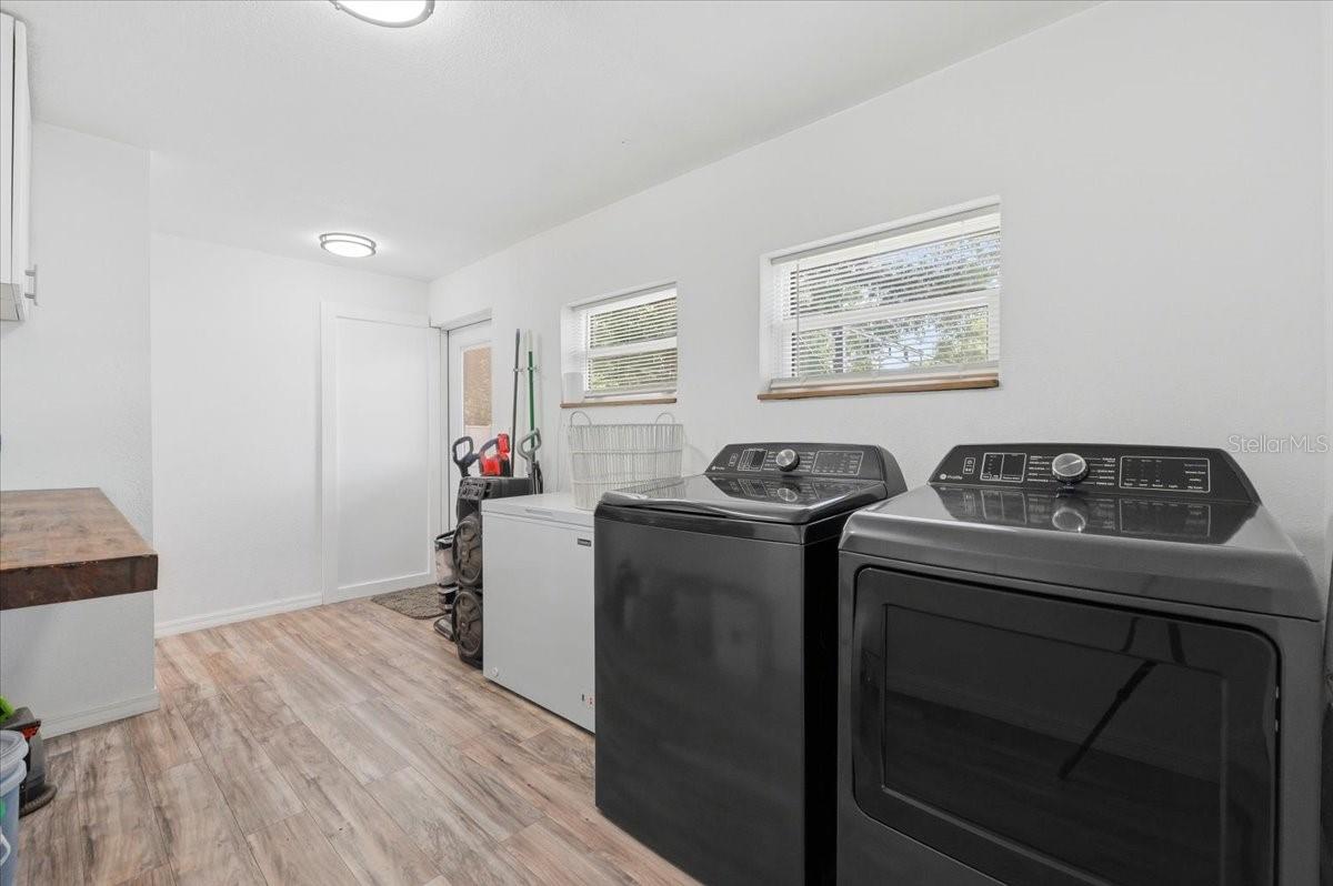 STONES SUB - Residential