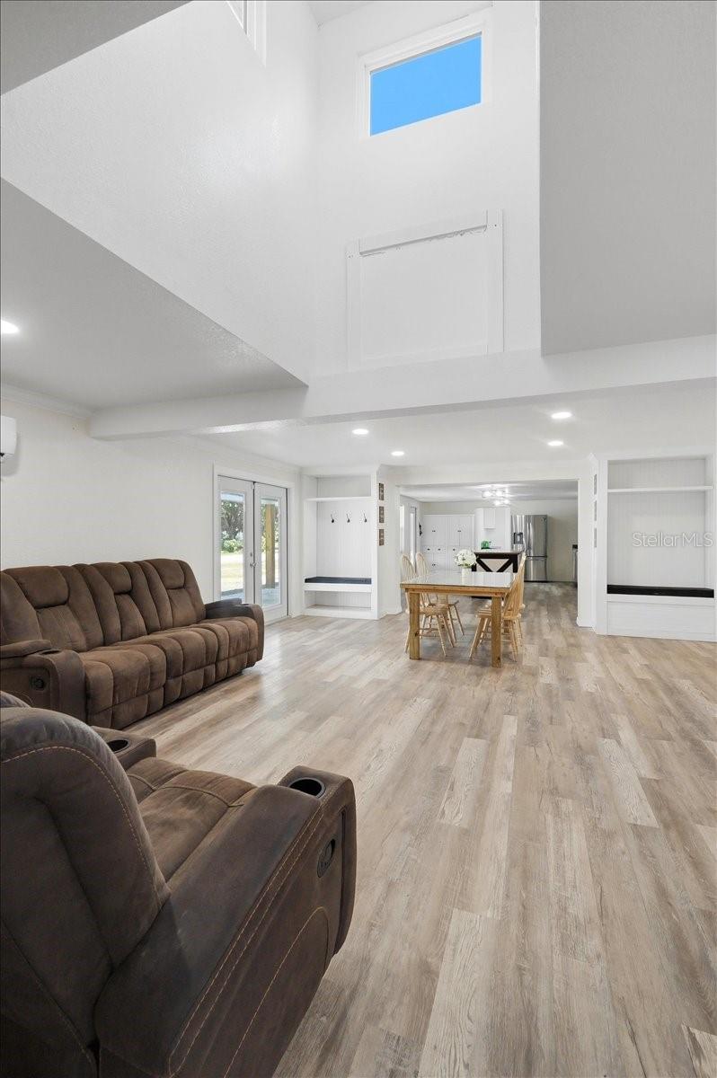 STONES SUB - Residential