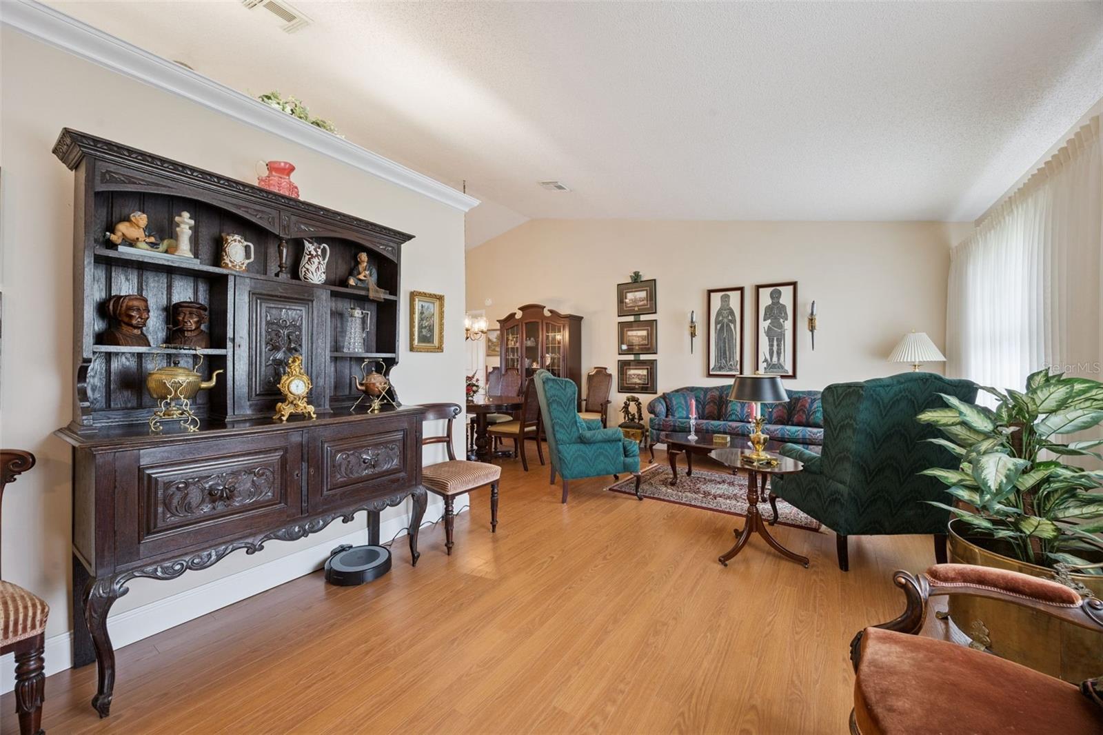 204 BLUEBIRD TRAIL