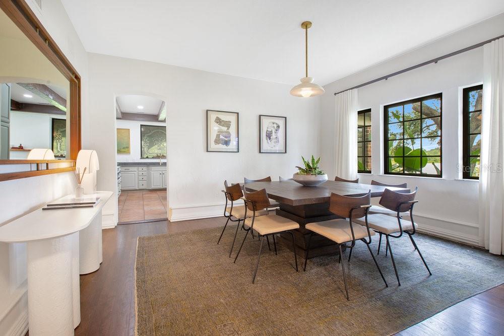 IVANHOE PARK - Residential