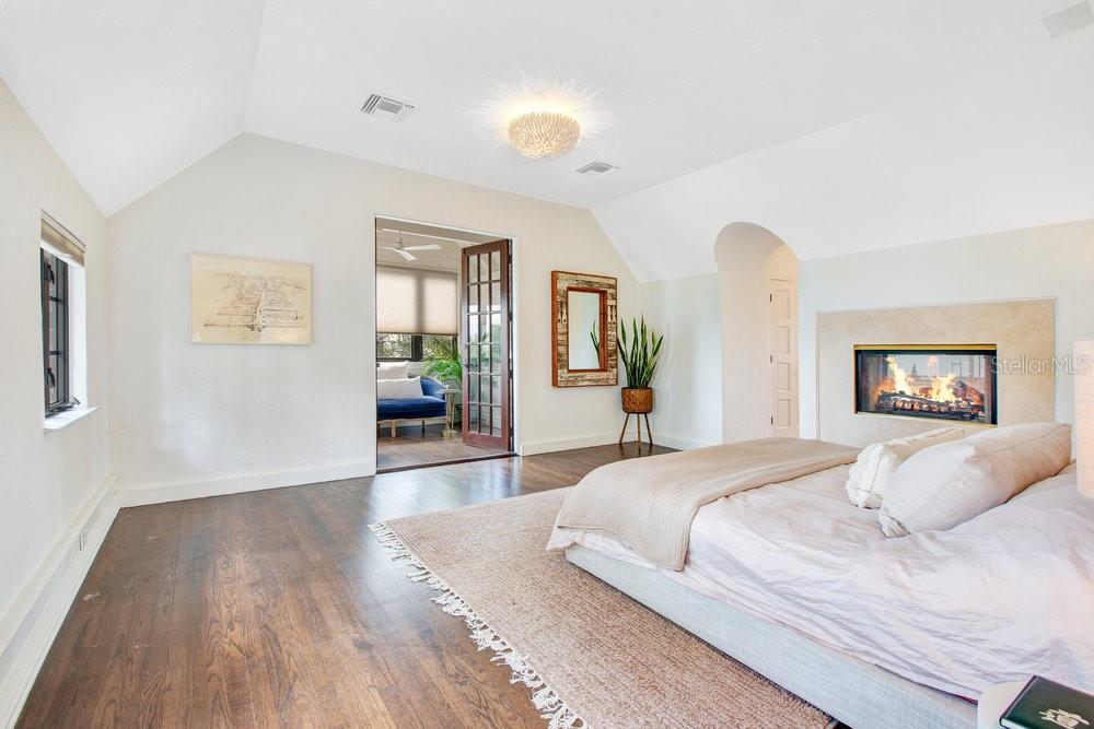 IVANHOE PARK - Residential