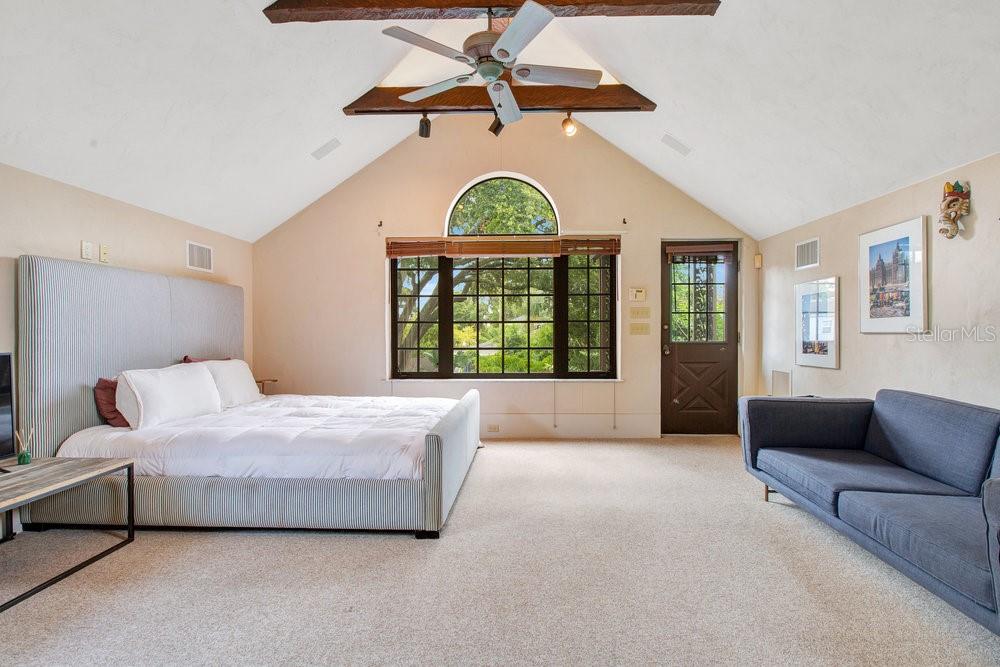 IVANHOE PARK - Residential