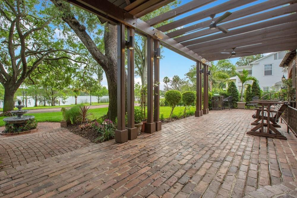 IVANHOE PARK - Residential